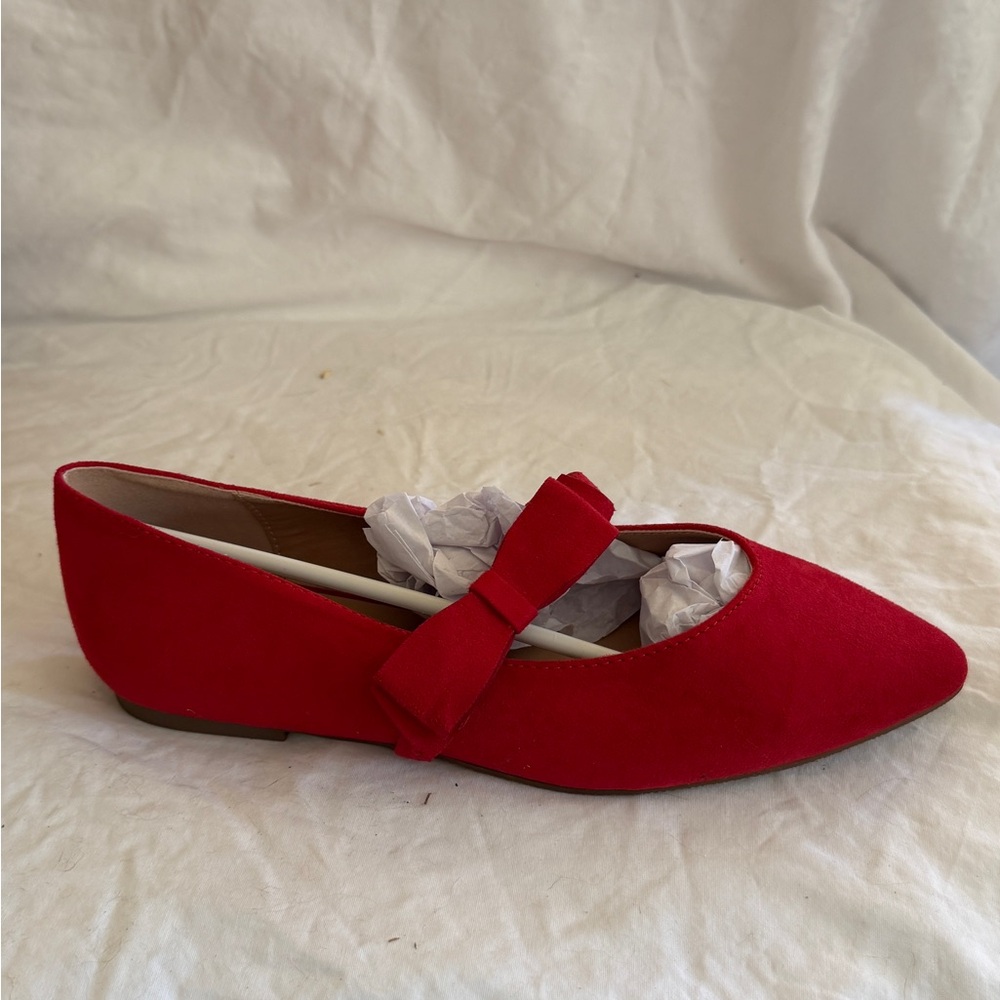 Red Aizlynn Flat Shoes